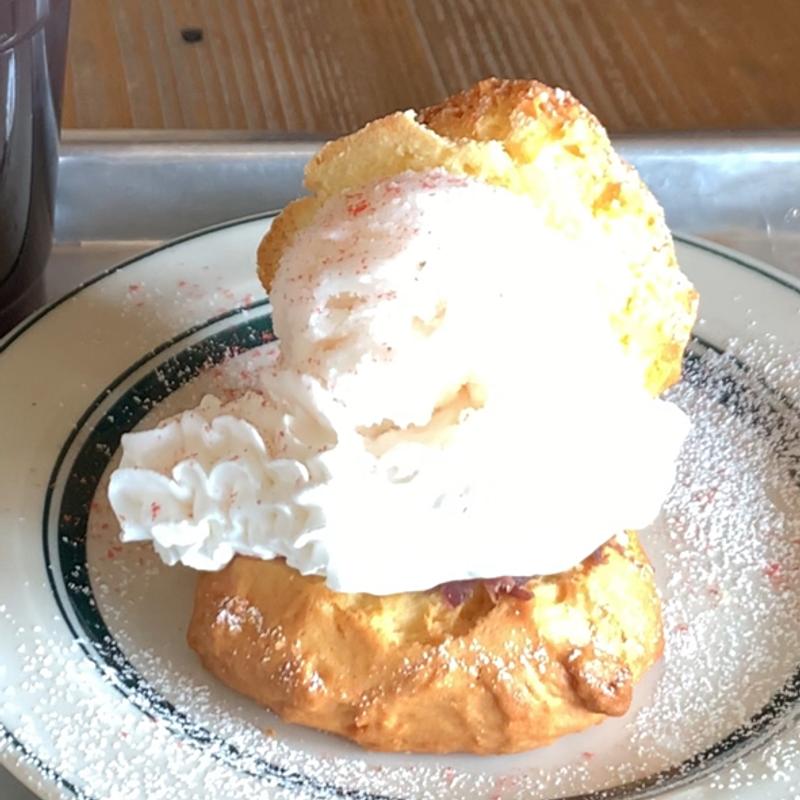 プレーンスコーン桜スペシャル(1 Life Cafe(ワンライフカフェ）)