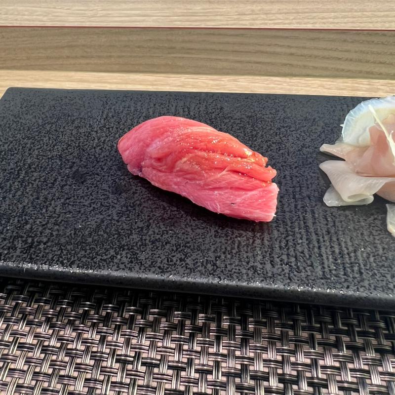 本鮪の握り(鮓 くおん)