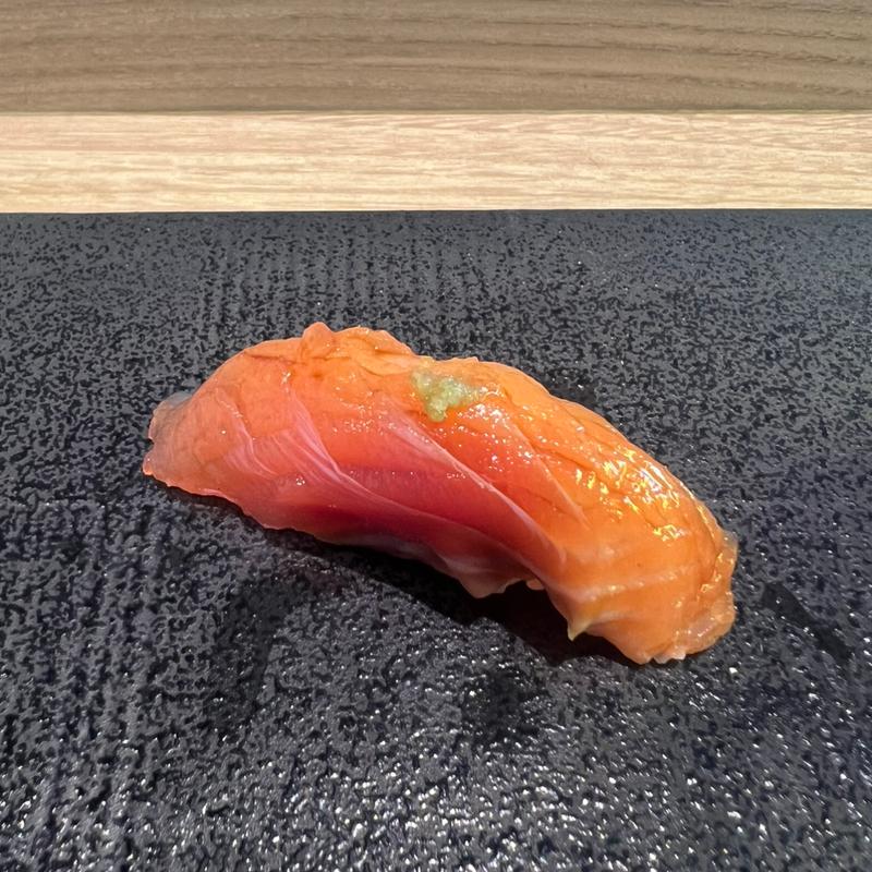 北海道産マスの利尻昆布締め(鮓 くおん)