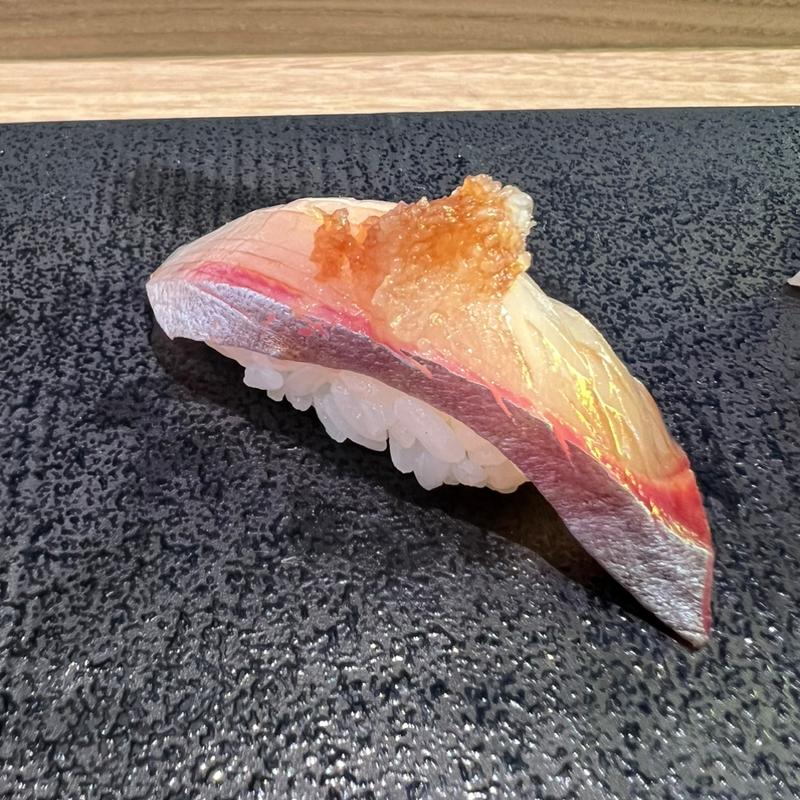 シマアジの握り(鮓 くおん)