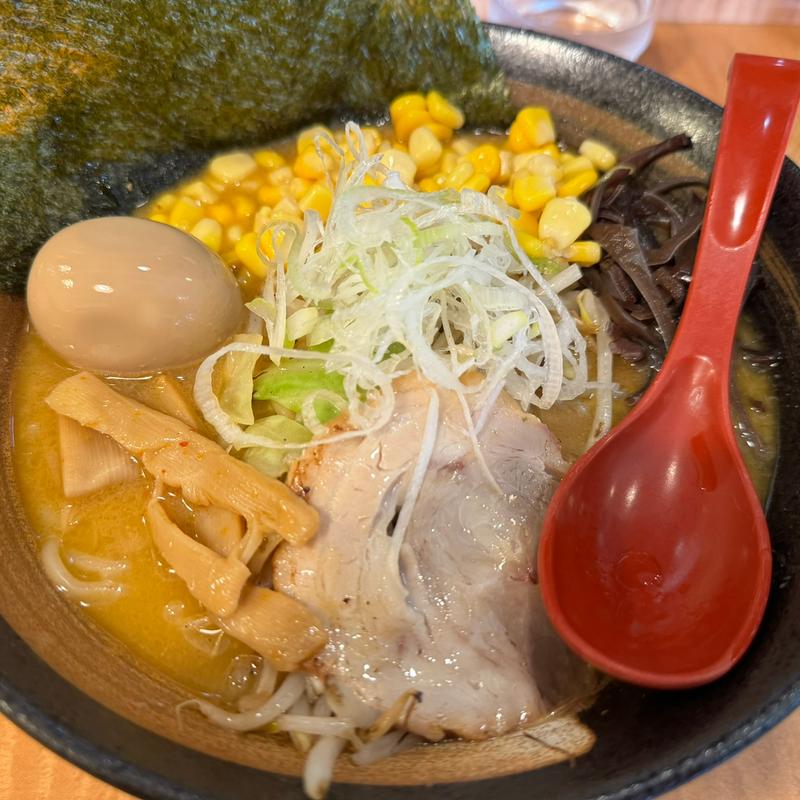 赤煮卵味噌ラーメン：コーン(十味や)