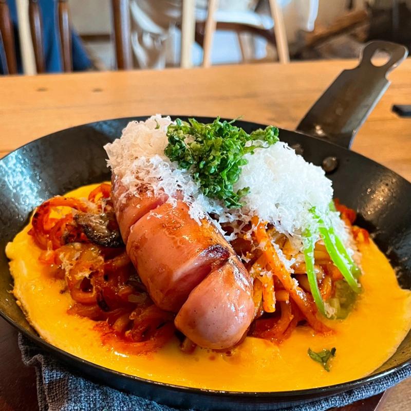 ソーセージと平飼い卵の鉄板ナポリタン(某日)