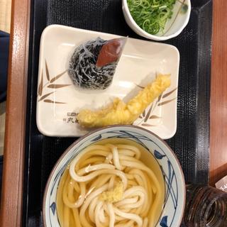 かけうどん　イカ天麩羅　梅おにぎり(丸亀製麺足利)