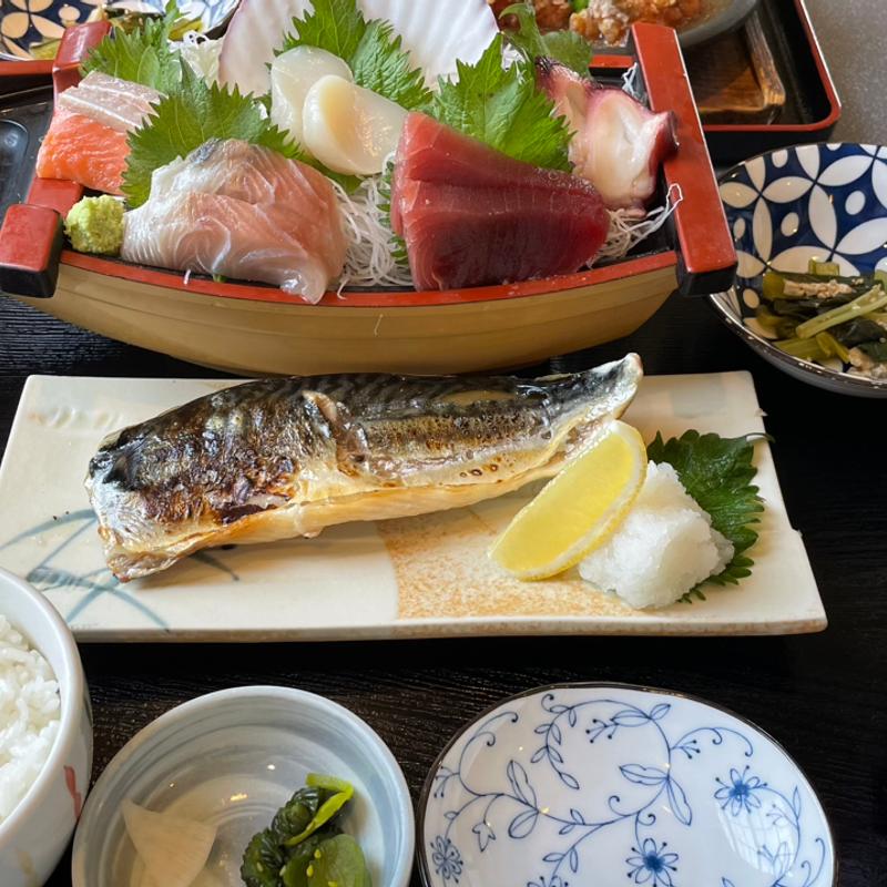 刺身の船盛とサバの塩焼き定食(喰いもんや 遊膳 （ゆうぜん）)