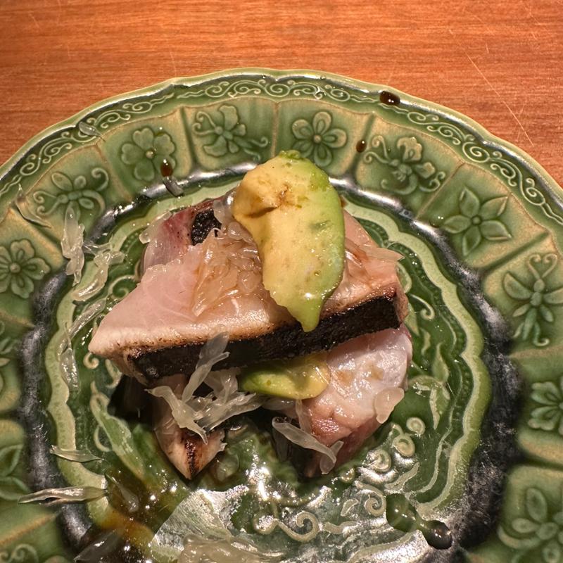 鰆のたたきアボカド文旦ソース(ふくの緒)