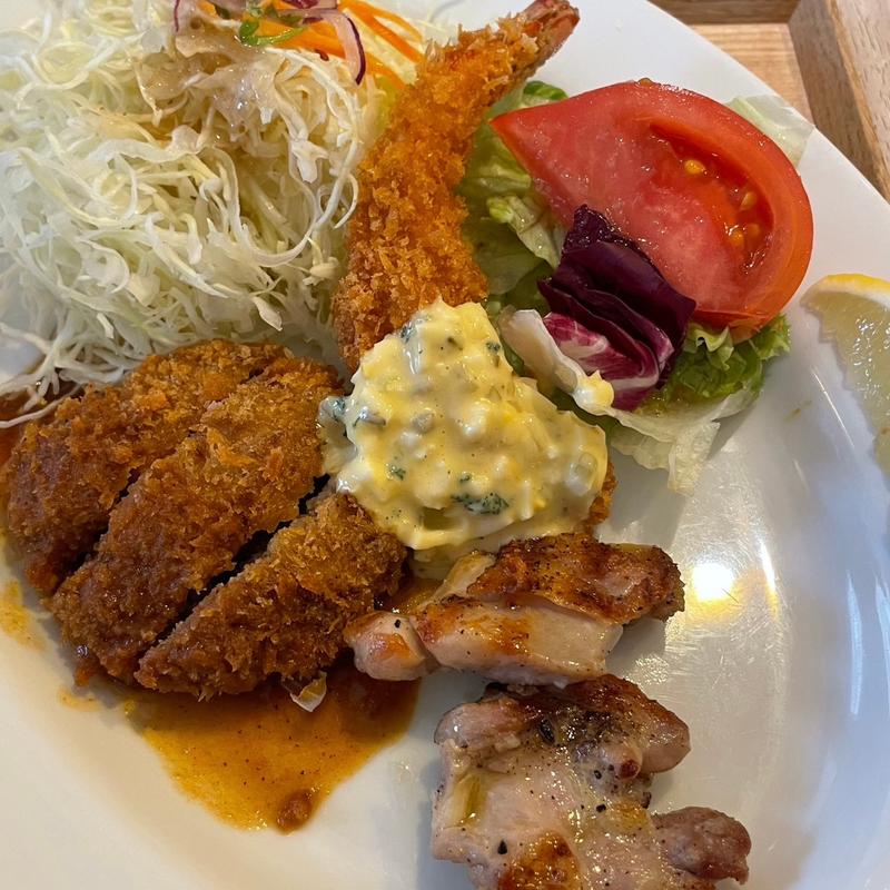 Aランチ(キッチン トモエ （Ｋｉｔｃｈｅｎ　ＴＯＭＯＥ【旧店名】ともえレストラン ）)