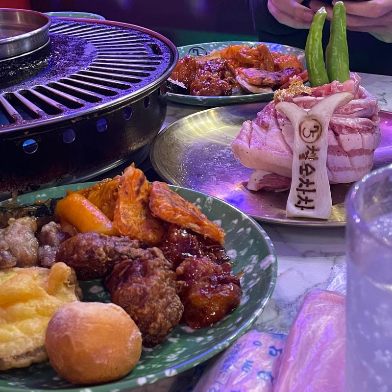 ランチ食べ放題＋サムギョプサル(75chacha 新大久保2号店)