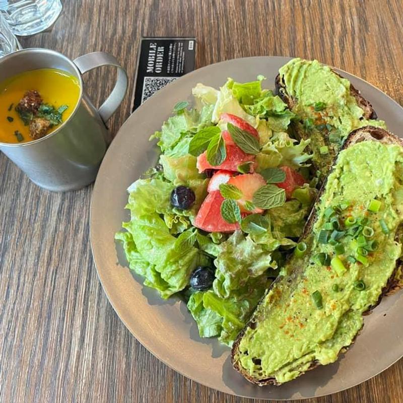 アボガドトースト フルーツサラダ(No.4 )