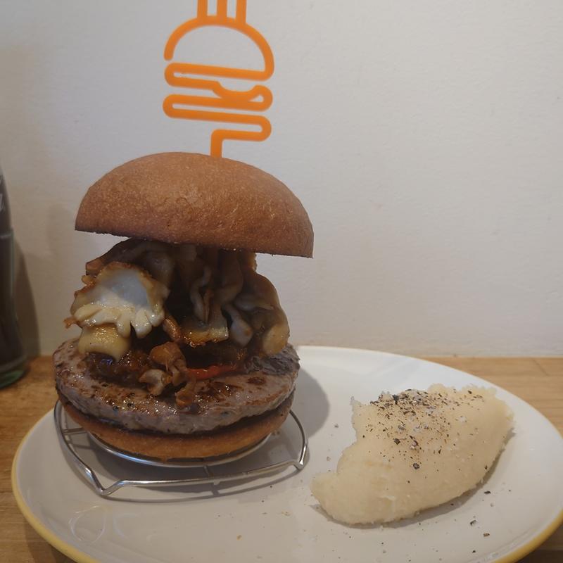 7周年記念バーガー(Icon)