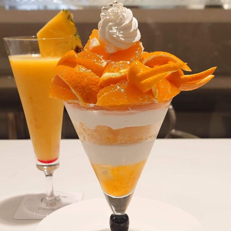 熊本県産デコポンのパフェ(タカノフルーツパーラー パフェリオ本店)