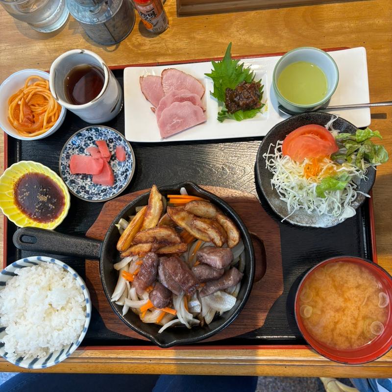 飛騨牛鉄板焼き定食(道の駅　美濃白川ピアチェーレ )