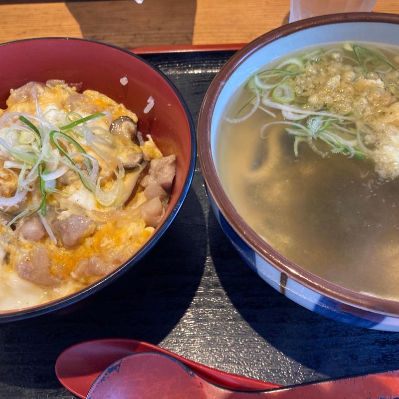 親子丼としじみうどんセット(さぬき岩蔵 )