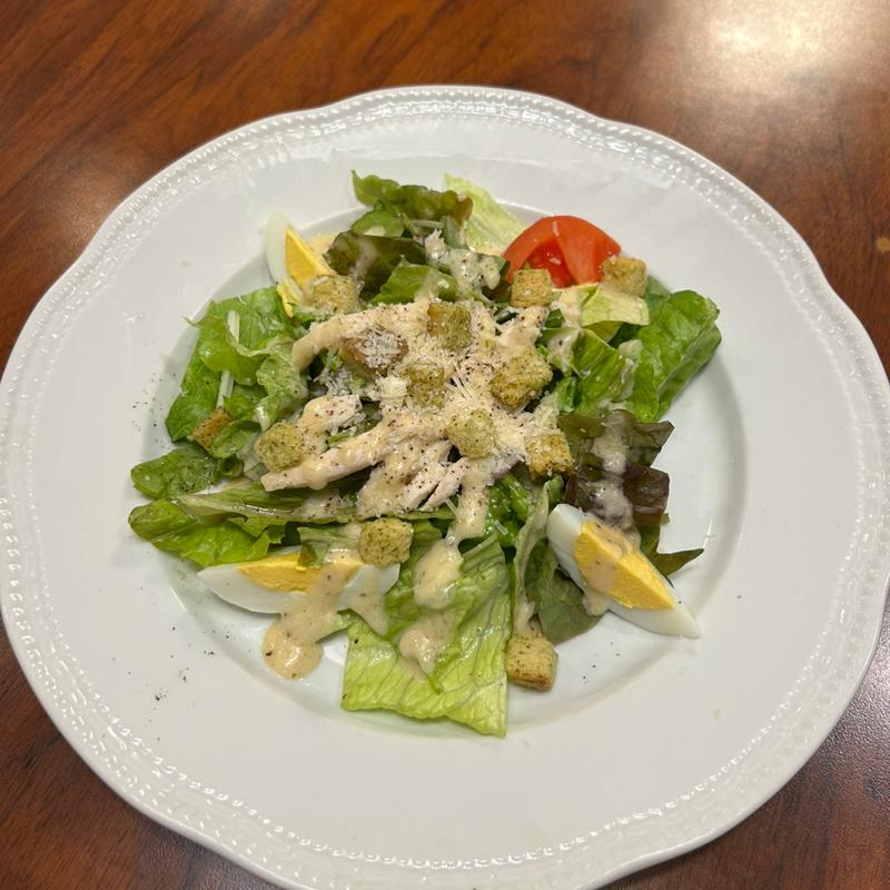 チキンとゆで卵のサラダ ～シーザードレッシング(ロイヤルホスト 津田沼店 )