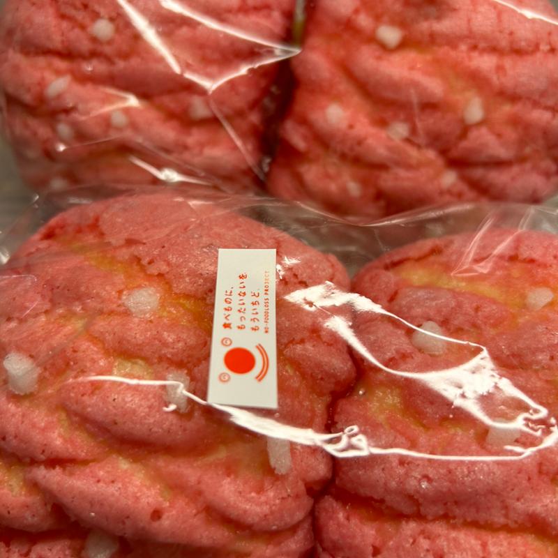 いちごメロンパン(ザ・ベーカリー＆ペイストリー)