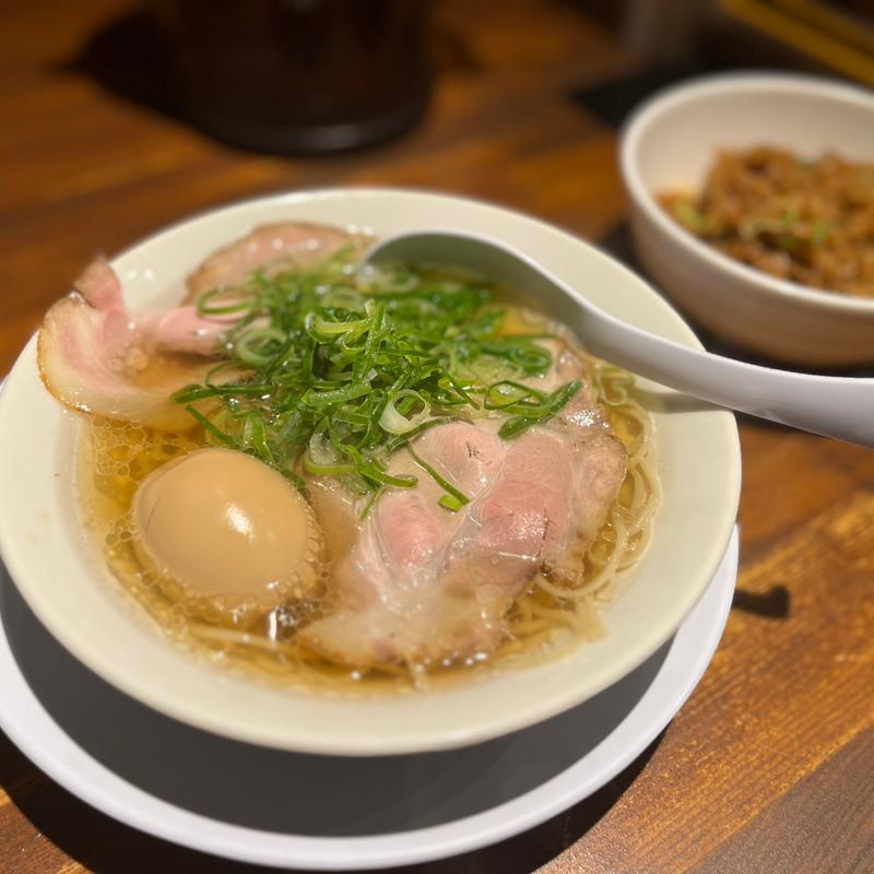 こく旨塩中華そば(濃厚中華そば よし田)