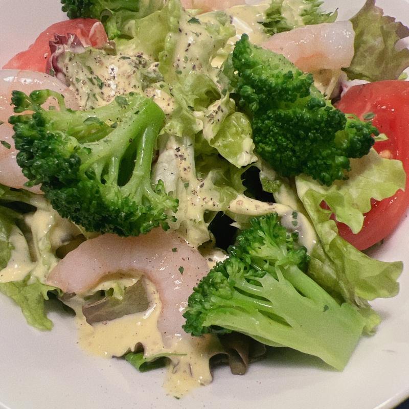 海老とブロッコリーのサラダ(yoshida coffee sangubashi)