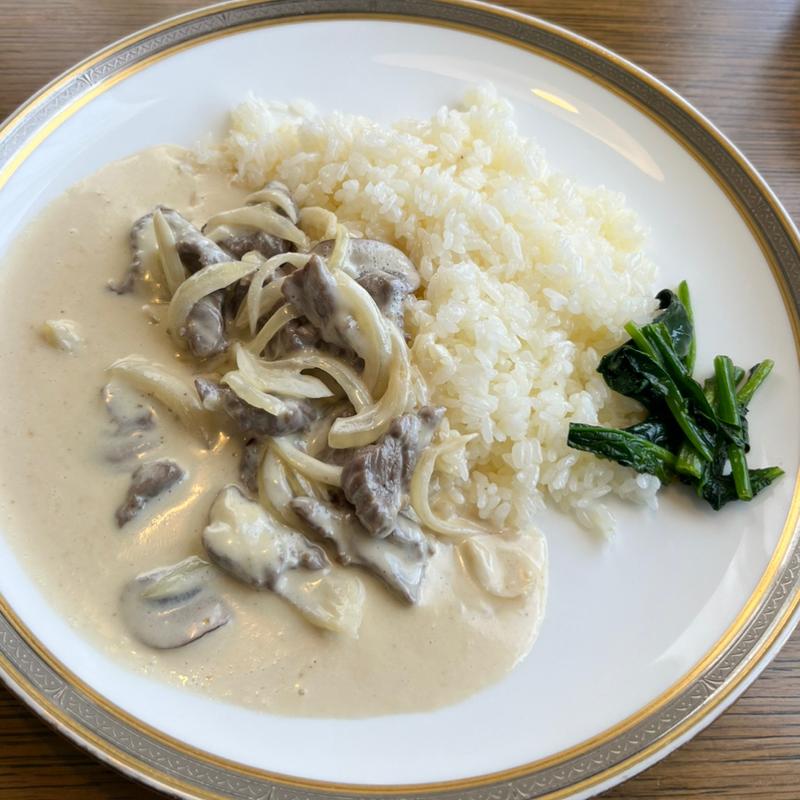 ストロガノフ(肉料理プチハウス)