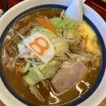 野菜こく旨ラーメン(バタートッピング)(８番らーめん 小浜店 )