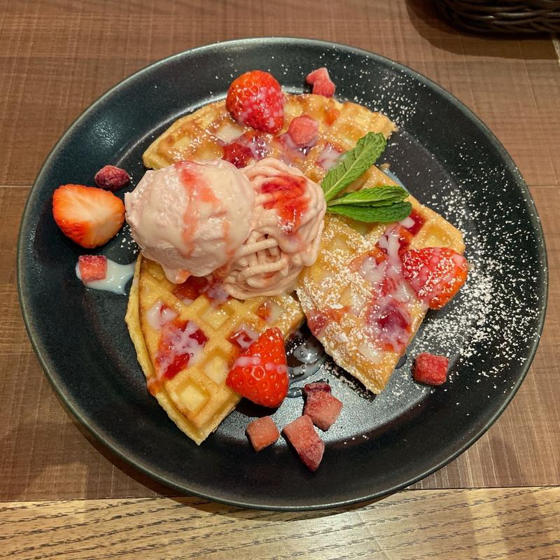 春色ワッフル(倉式珈琲店 尼崎上ノ島店)