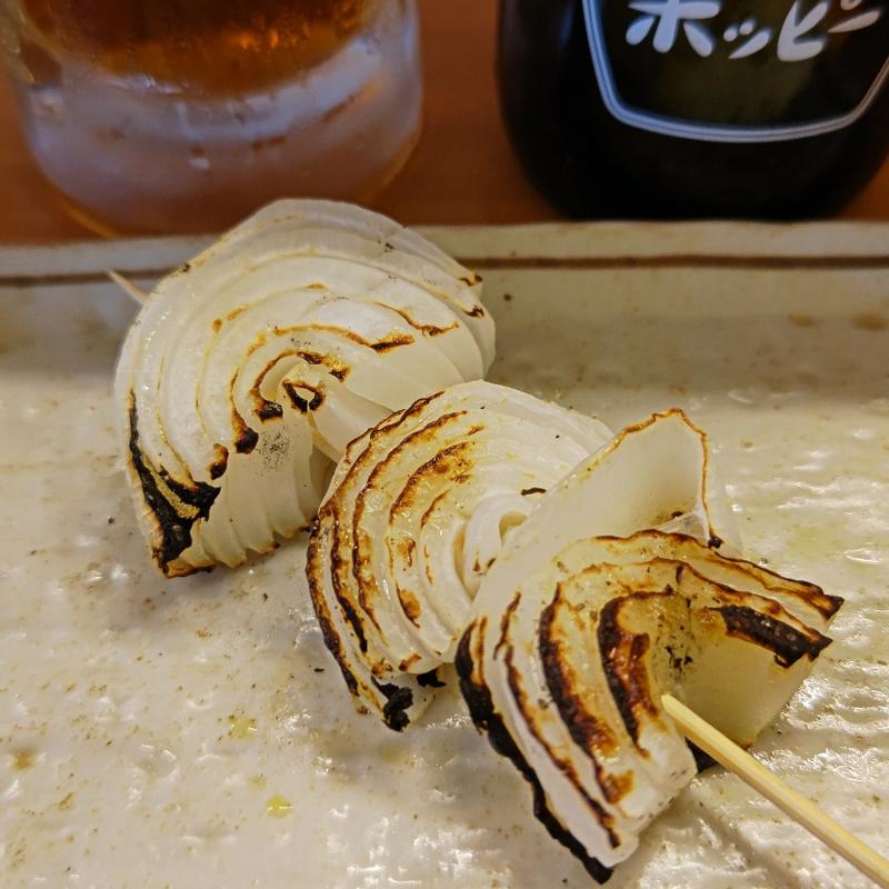 新玉ねぎ串焼き(大衆酒場 五の五 ぴおシティ桜木町店)