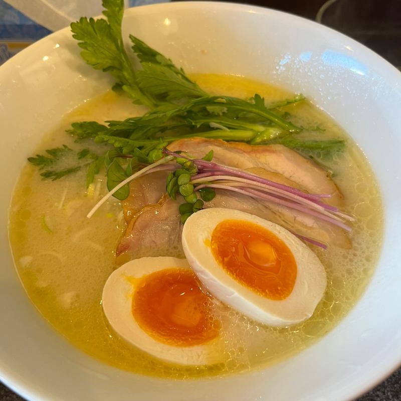 塩鶏白湯らーめん(らーめん 阿久和堂)