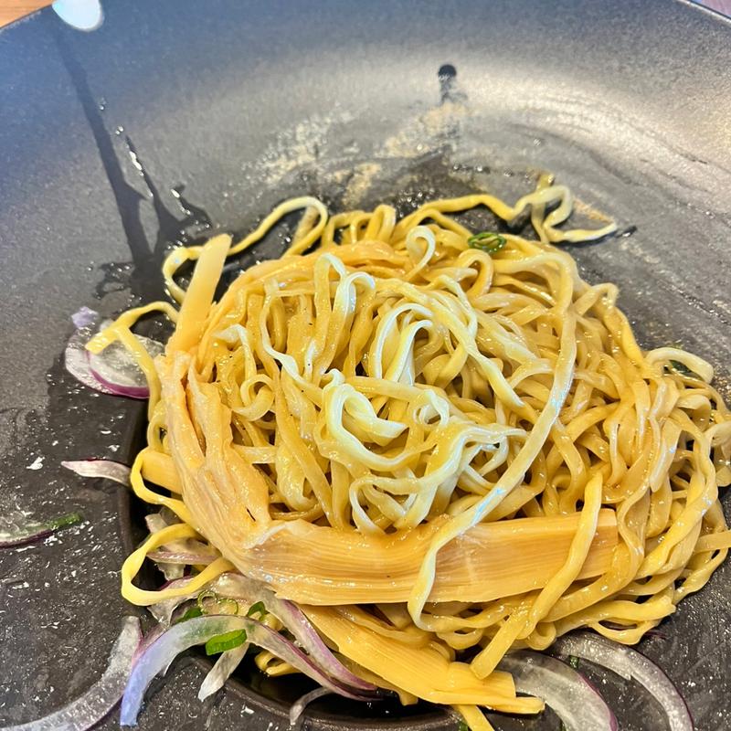 替玉 紅ズワイカニのソース(蜂と蝶)