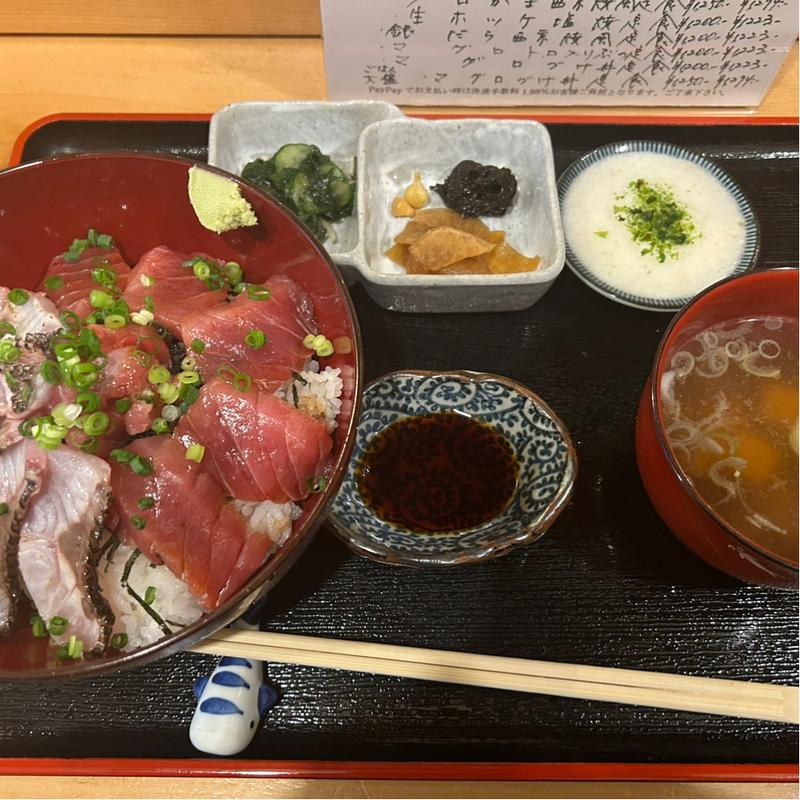 マグロ・黒ムツ炙り刺し丼(なごみ)