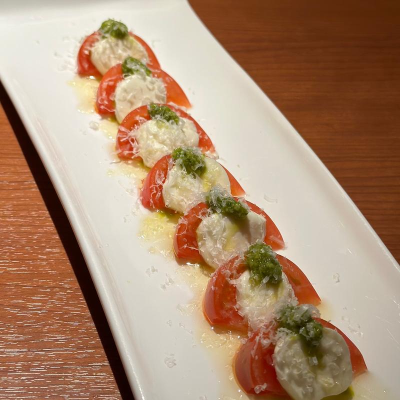 アメーラトマトを使ったカプレーゼ(坐松本)