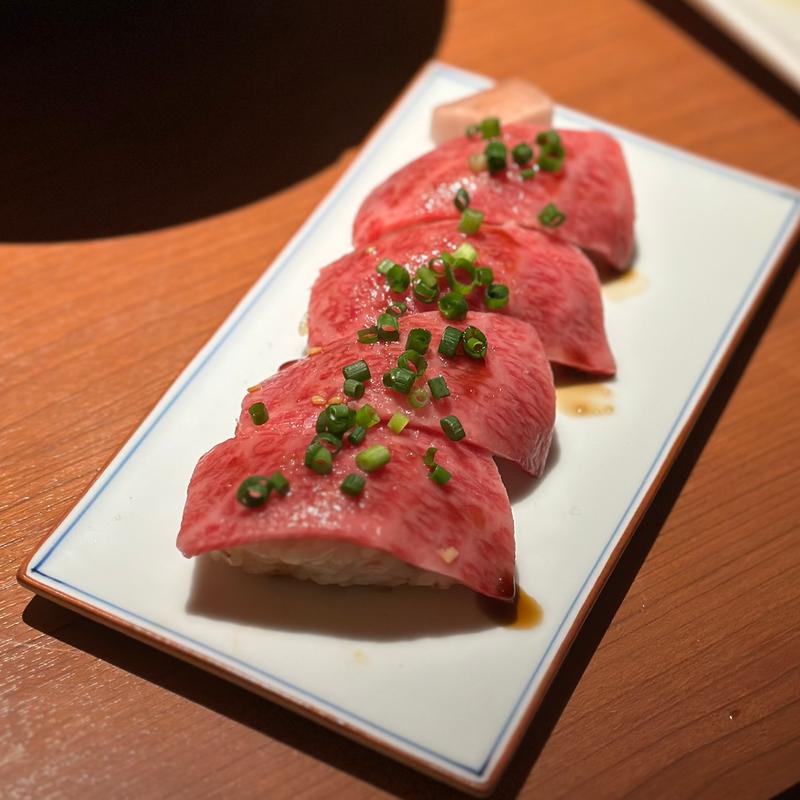 特製牛トロ握り寿司(坐松本)