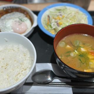 エッグシャリピンソースハンバーグ定食(松屋 不動前店 )