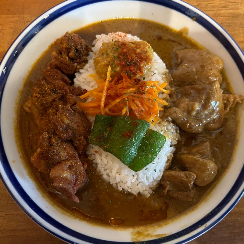 チキン＆チキンカレー(カレーライス カリヒオ)