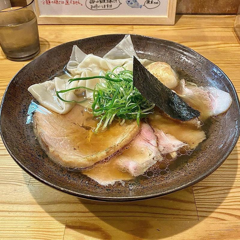 醤油 大判チャーシュー自家製ワンタン 替玉(らーめん 彩哲 ～isato～)