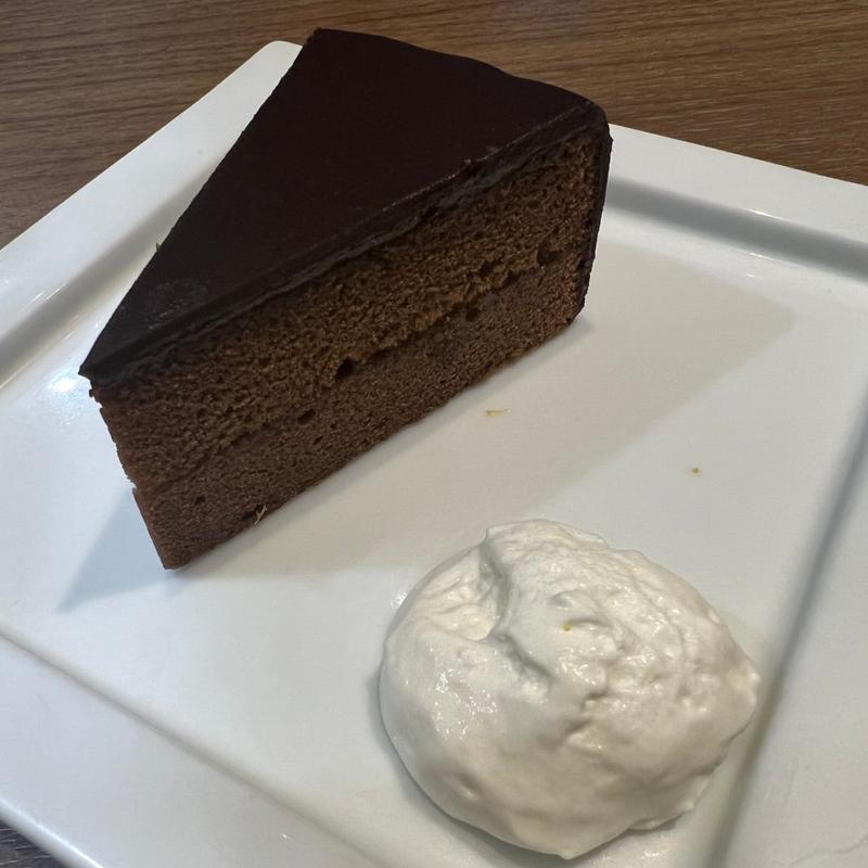 ザッハトルテ(オスロコーヒー 錦糸町テルミナ店)