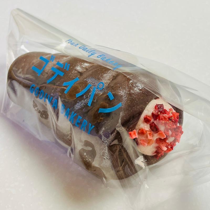 コロネ　ストロベリー(GODIVA Bakery ゴディパン 本店)