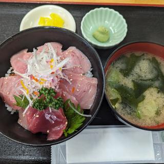 中トロ丼(みなと市場 小松鮪専門店 （コマツマグロセンモンテン）)