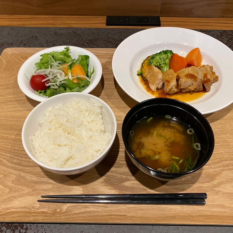 日替わりランチ チキンソテー(京都大学工学研究科 Cクラスター事務区)