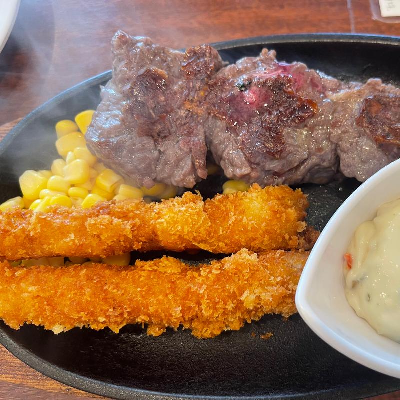エビフライ2尾&ステーキ(ステーキハウス88Jr.+ イオンモール沖縄ライカム店)
