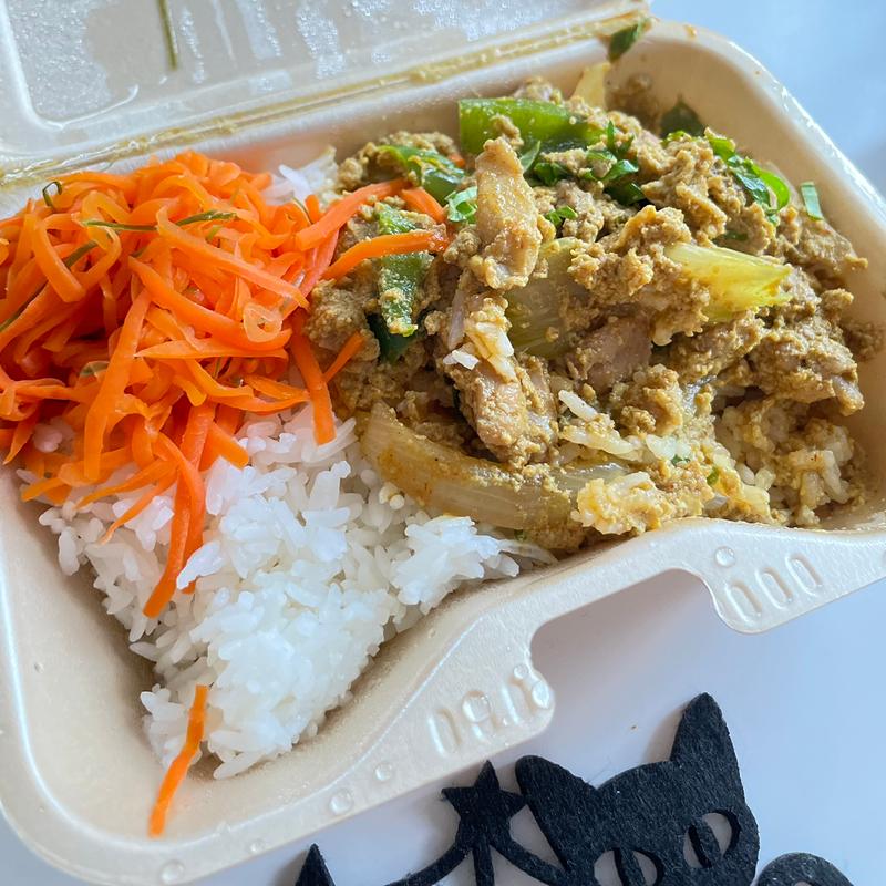 ガイパッポンカリー(トゥクトゥク屋台カフェ エシカルランナ ピントー Ethical Lanna Pintoo)