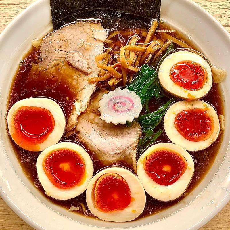 味玉醤油ラーメン 味玉増し(長岡食堂 東京ラーメン横丁店)