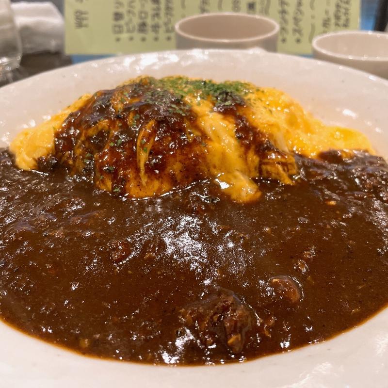 ビーフカレー　オムレツトッピング(キートス kiitos)