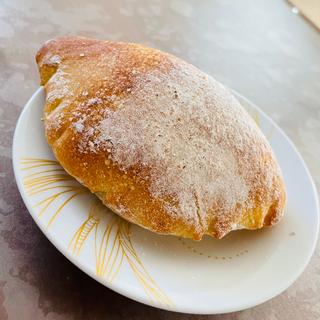 クリームパン(自家製酵母パン JiJi)
