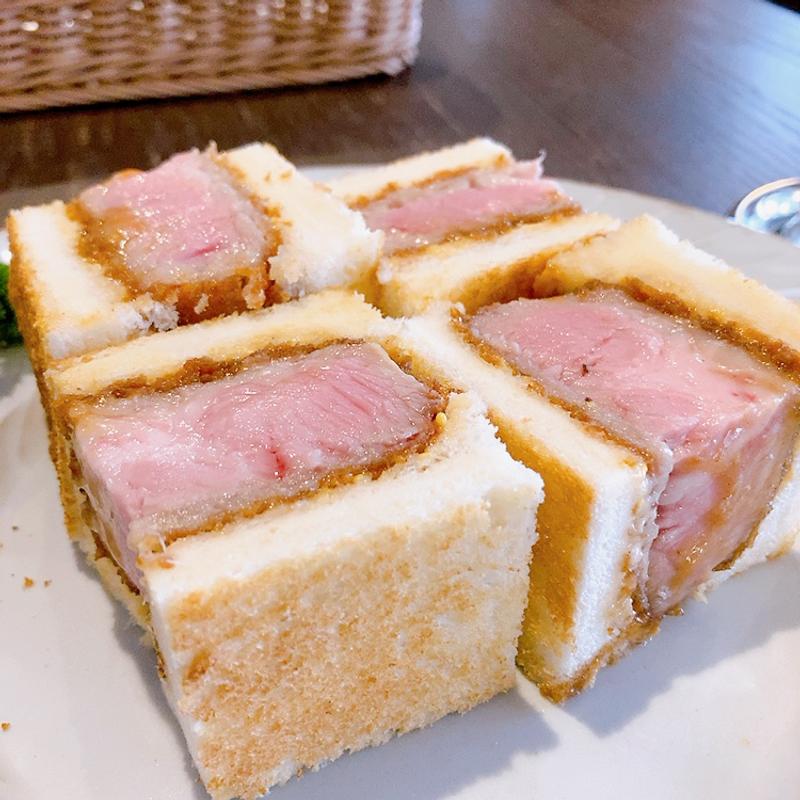 奇跡の厚切りカツサンドランチ(麻里布珈琲ROSTER紙屋町店)