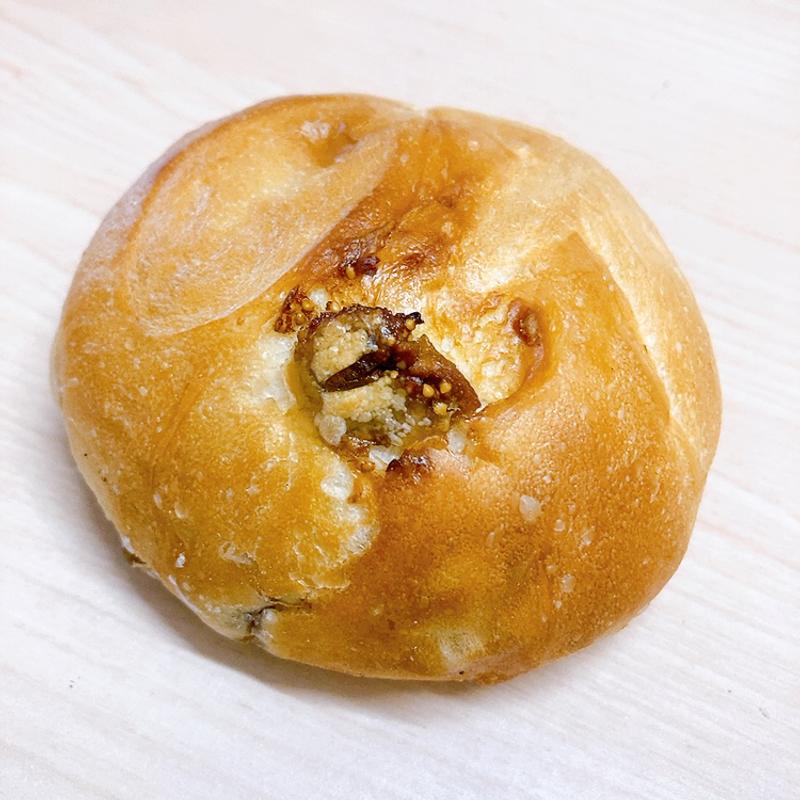 イチヂクとクリームチーズ(ぱんのいえ シュシュ西原本店)