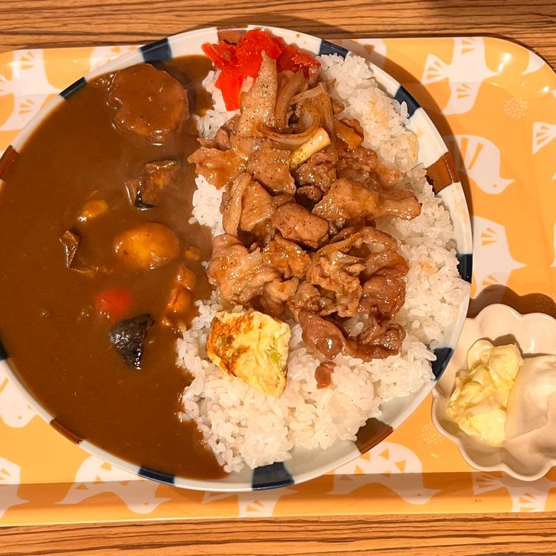 野菜カレー　スタミナポークトッピング(タイガーベル)