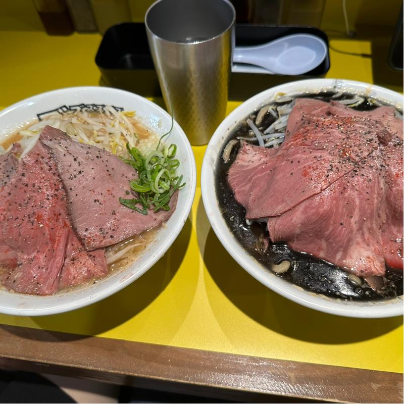 黒牛、白牛(肉と麺と)