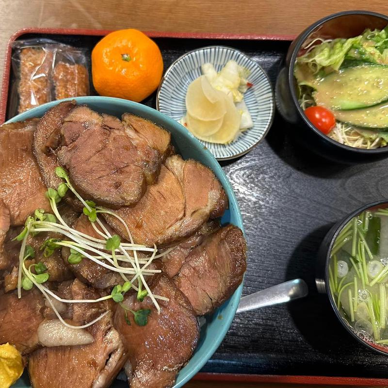 チャーシュー丼(そば処 長岡屋)