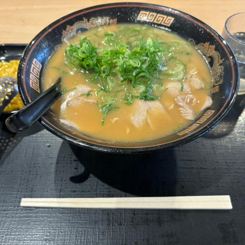 とんこつ醤油ラーメン（コーン(ラーメン横綱 刈谷オアシス店)