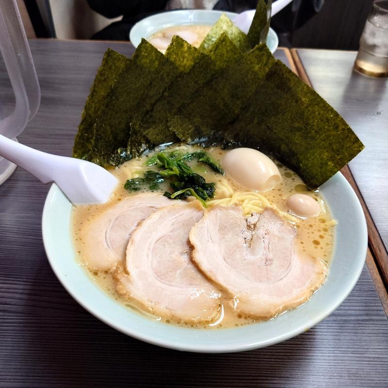 (横浜家系ラーメン 魂心家 静岡店)