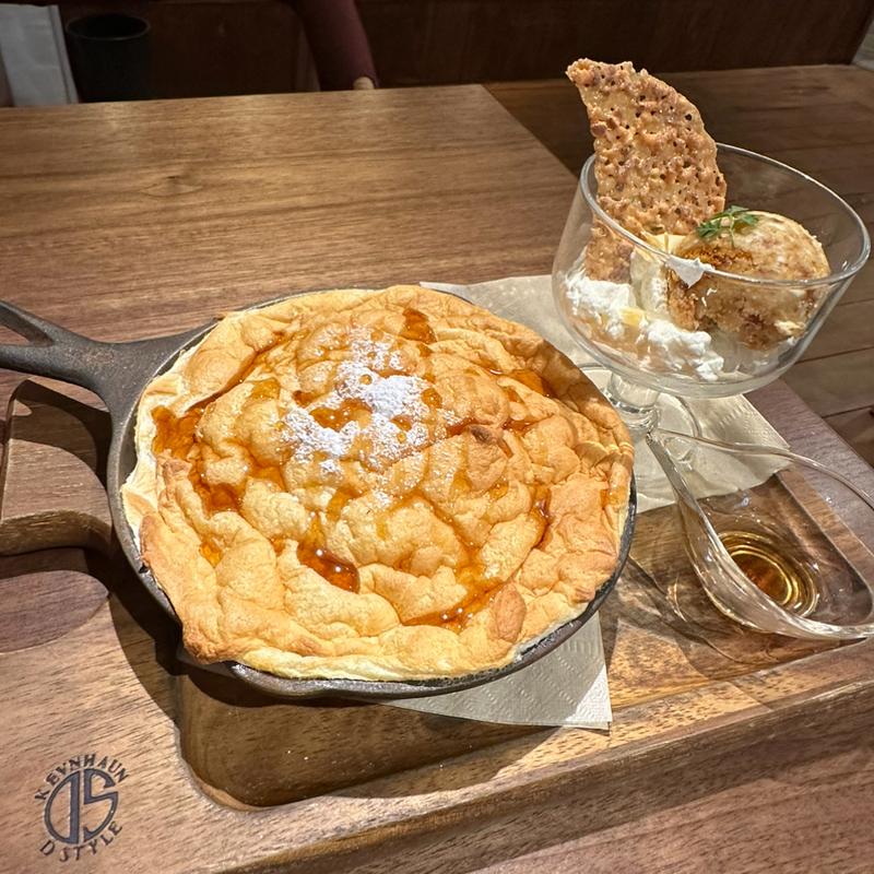 スフレパンケーキ〈ハニーバター〉(JINNAN CAFE)