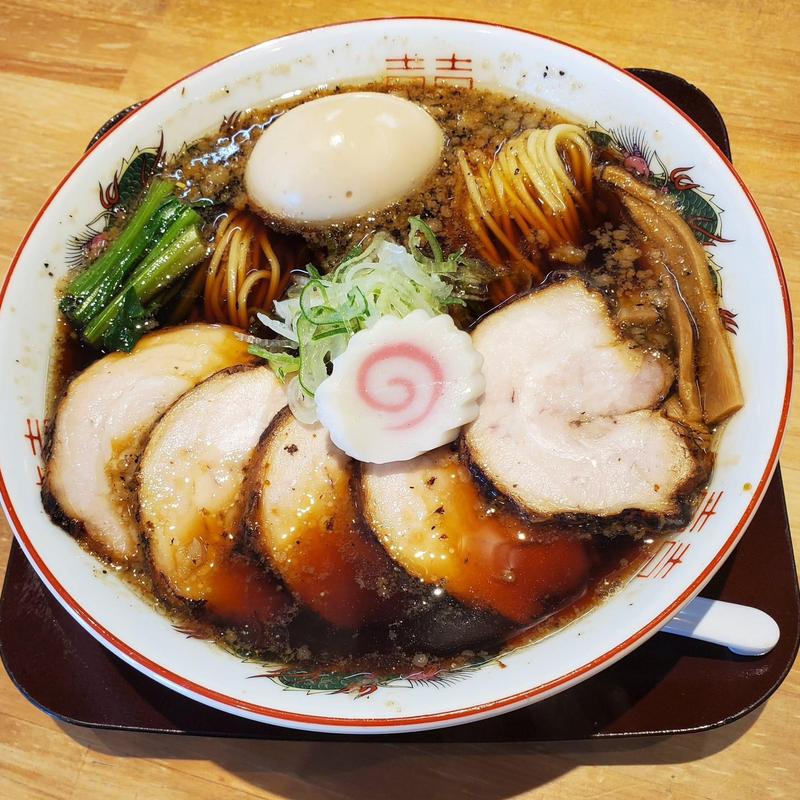 ブラック焼豚麺 煮玉子(らぁ麺 おかむら)